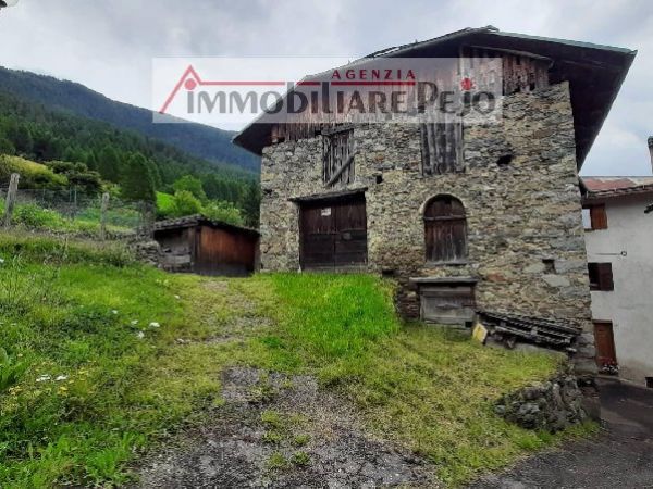 Rustico/Casale vendita Peio (Trento) Via Don G.Arvedi, € 120.000 (Tratt.), 7 camere, 224 mq